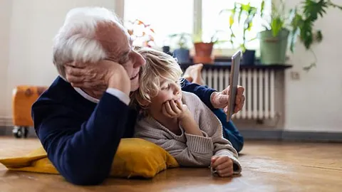 Abuelo con su nieto